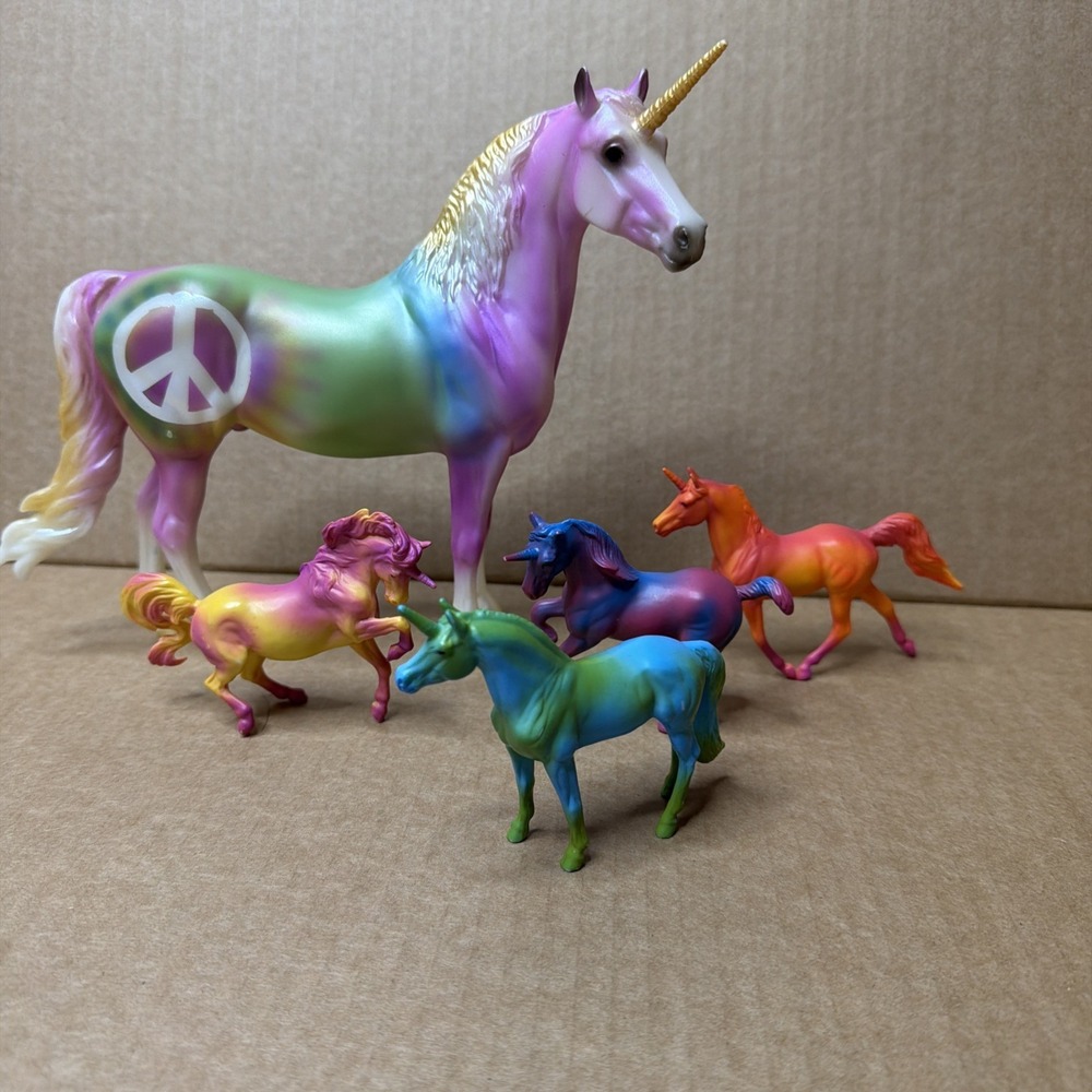 Breyer Keep the Peace Unicorn Freedom Series Scale 1:12 & Swirl Stablemates 1:32